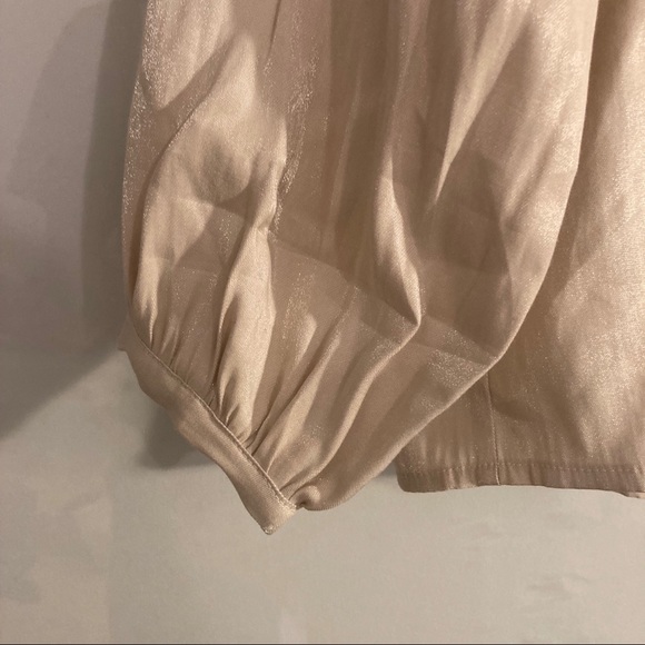 Elegant beige blouse - Picture 3 of 4